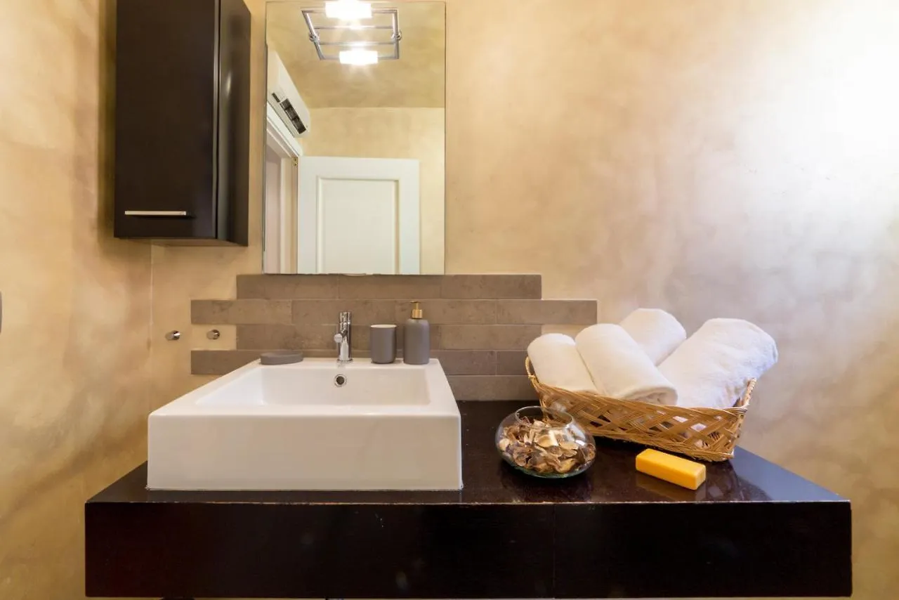 Apartment Guelfi Loft In A Historic Palace Florence Italy